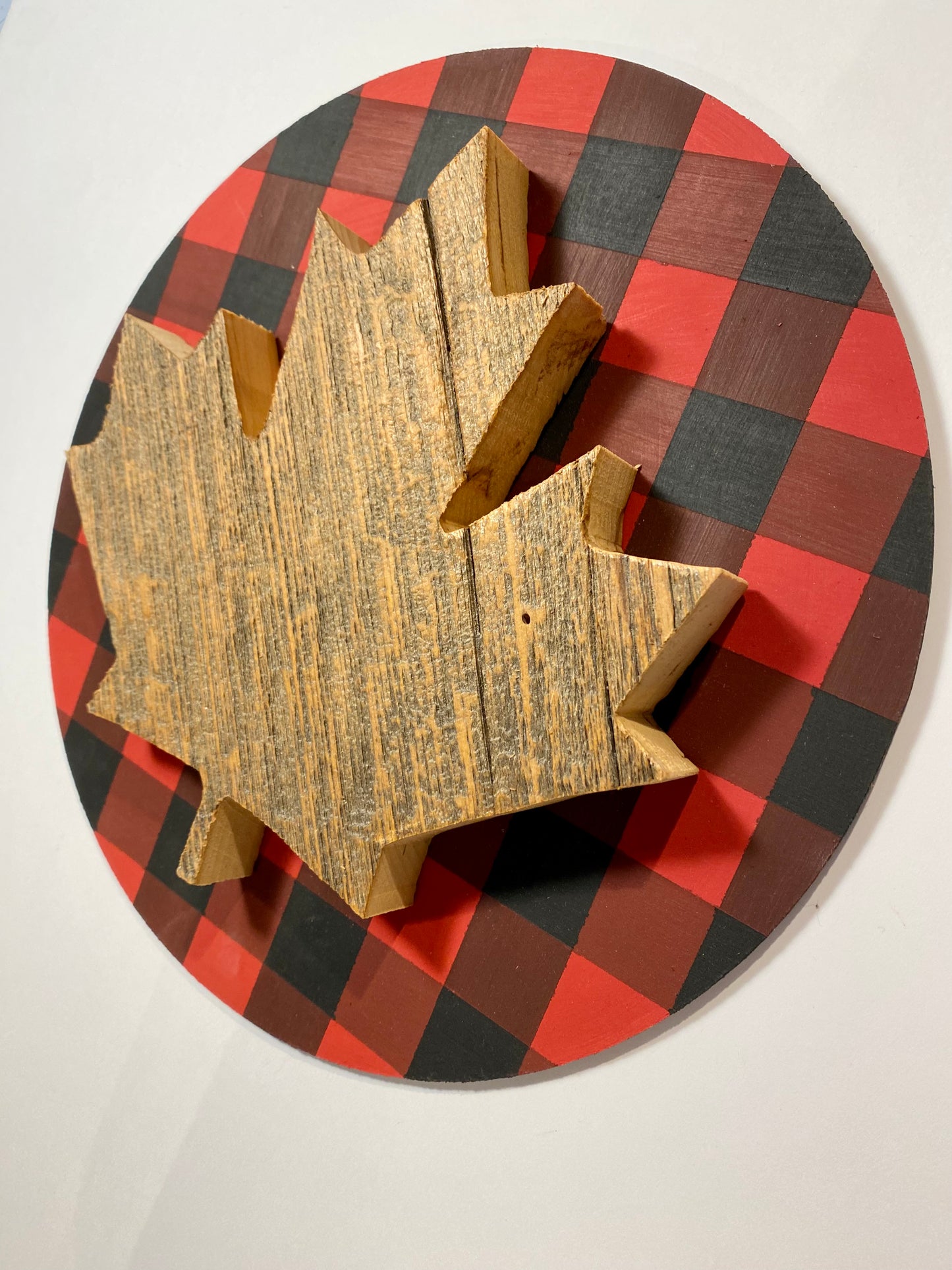 Buffalo Plaid Round with Reclaimed Wood Maple Leaf